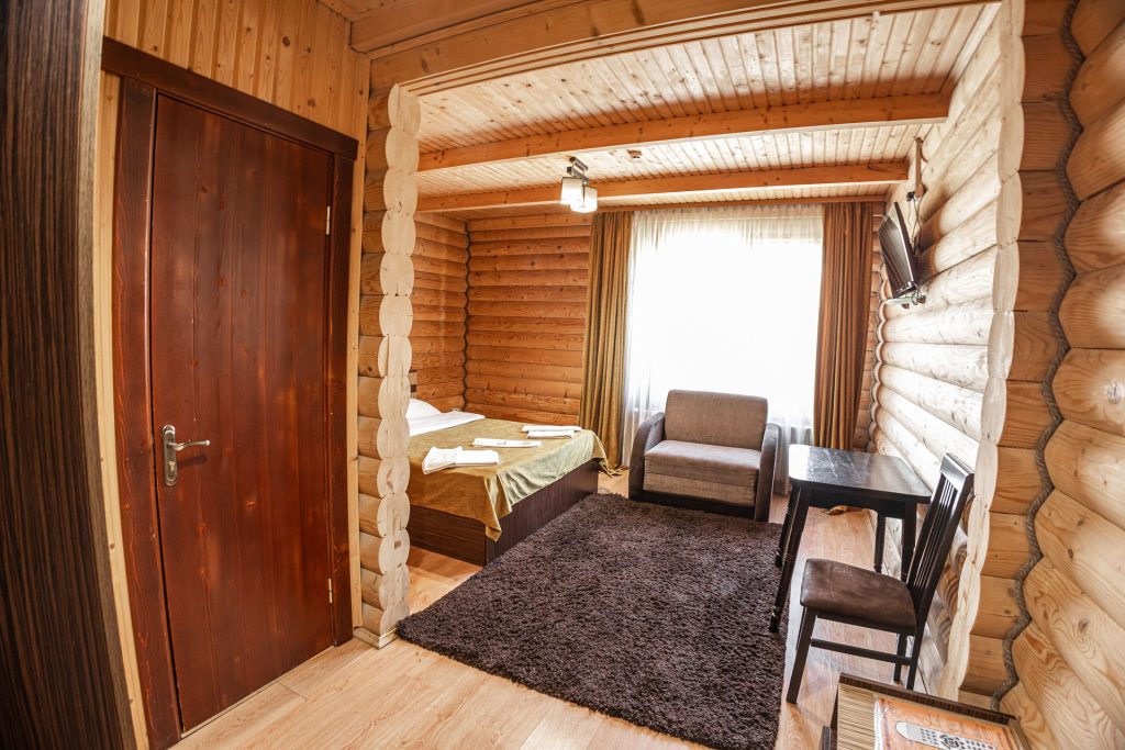 Стандарт з кріслом